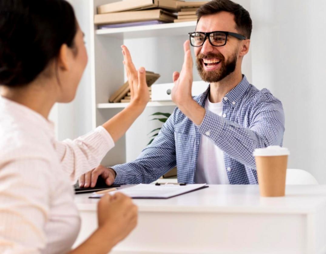 Interfață platformă educațională Purelianovo cu instrumente practice SEO